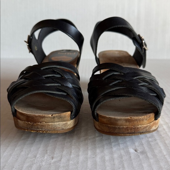 Swedish Hasbeens Black Woven Sandal Clogs - Picture 10 of 15